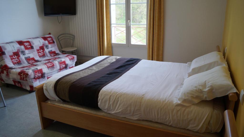 Appart'Hotel Bellevue Thermes De La Reine Bagnères-de-Bigorre Værelse billede